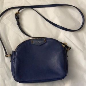 🔴REPOSH🔴.  blue leather  mbmj handbag